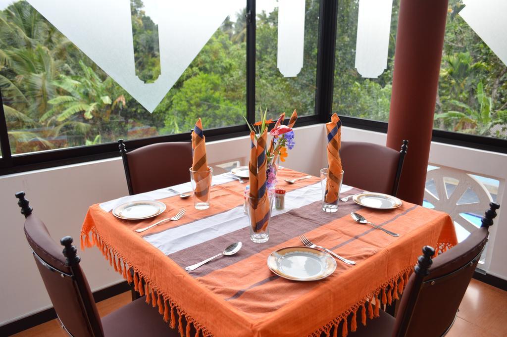 Green View Holiday Resort 캔디 외부 사진
